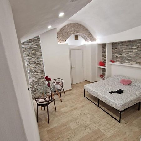 The Love Basement Apartment Roma Exterior foto