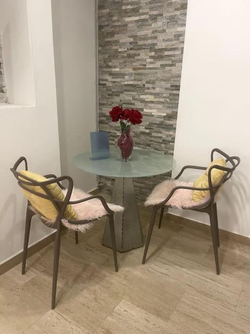 The Love Basement Apartment Roma Exterior foto