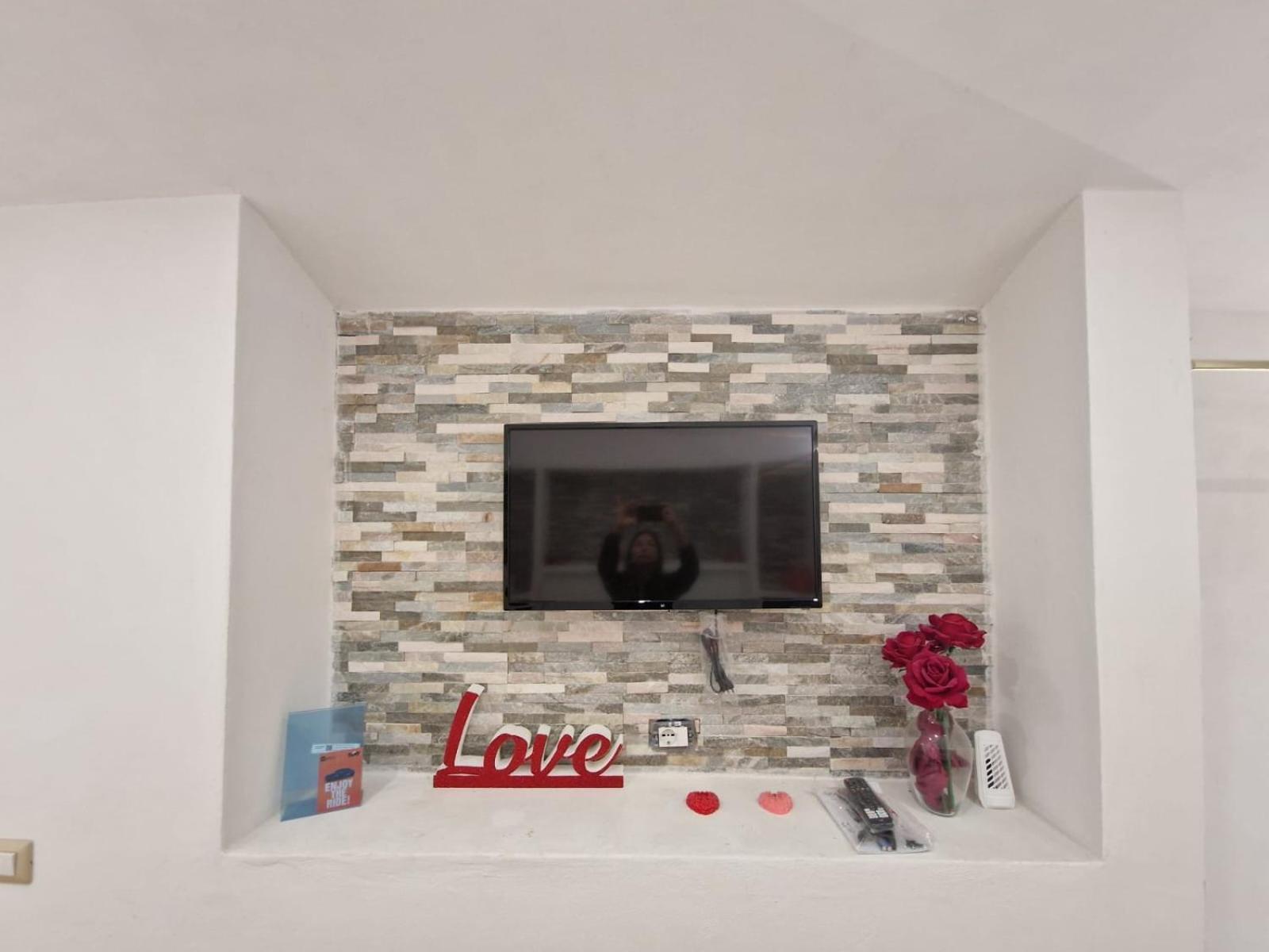 The Love Basement Apartment Roma Exterior foto
